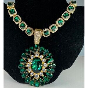 New Emerald Green Starburst Necklace Pendant 20“ Cubic Zirconia Women Statement